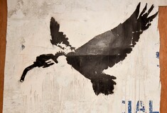 Αυθεντικό έργο του Banksy σώθηκε από την καταστροφή σε παραλία της Αγγλίας