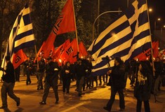 Euractiv: Οι Έλληνες διώχνουν τους νεοναζί από το κοινοβούλιο