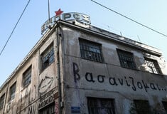 «Εμπρός»: Το κτίριο, η ιστορία και ο αντίκτυπός του στο ελληνικό θέατρο