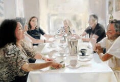 Δέκα σεφ της Θεσσαλονίκης και ένας οινοποιός της λένε τι σημαίνει για κείνους η φράση ''Γύρω από το τραπέζι"