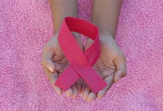 Παγκόσμια Ημέρα κατά του καρκίνου του μαστού: Τα μηνύματα Σακελλαροπούλου - Μητσοτάκη