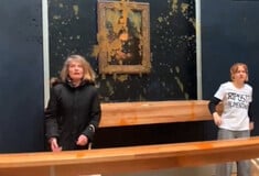 Μουσείο του Λούβρου: Πέταξαν σούπα στον πίνακα της Μόνα Λίζα