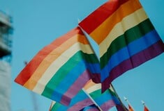 New York Times: Η Ελλάδα η πρώτη ορθόδοξη χώρα που νομιμοποιεί τους γάμους ομοφύλων ζευγαριών