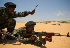 Η Σομαλία δίνει γην και ύδωρ σε ΗΠΑ και Τουρκία: Συμφωνίες για στρατιωτικές βάσεις, ναυτικό και ΑΟΖ