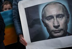Οι Ρωσίδες που τα βάζουν με τον Βλαντιμίρ Πούτιν
