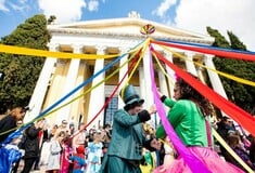 Απόκριες στην Αθήνα: Οι εκδηλώσεις στο ιστορικό κέντρο και τα ανοιχτά μαγαζιά