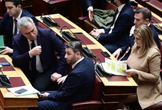 Σήμερα η πρόταση δυσπιστίας στη Βουλή από το ΠΑΣΟΚ και τα κόμματα της Αριστεράς για τα Τέμπη