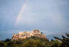 Reuters: Η ελληνική οικονομία εκτοξεύεται μετά από μια δεκαετία πόνου