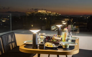 Το Academias Hotel & to NYX Rooftop Ηospitality Partners του Τaste of Athens 