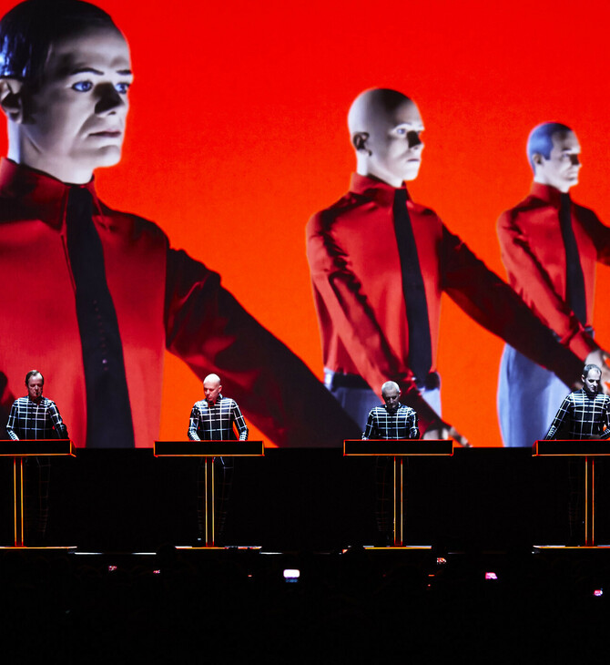 ΚΥΡΙΑΚΗ Ένα Σ/Κ στο Ντίσελντορφ με Kraftwerk, αφροβρετανική τέχνη και μια παράσταση της Πίνα Μπάους
