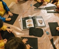 Mέχρι τις 22 Απριλίου ο 11ος Παιδικός Διαγωνισμός Ζωγραφικής του Μουσείου Κυκλαδικής Τέχνης με θέμα «Σημερινές Ιστορίες Αγγείων»