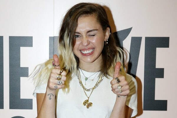 Miley Cyrus και Dolce Gabbanna μόλις τσακώθηκαν δημοσίως στο Instagram