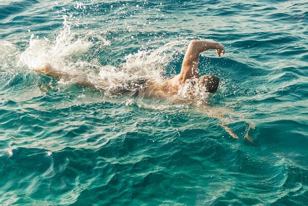 Στο ΣτΕ για να ακυρωθεί η απόφαση απαγόρευσης κολύμβησης προσέφυγε κάτοικος νησιού
