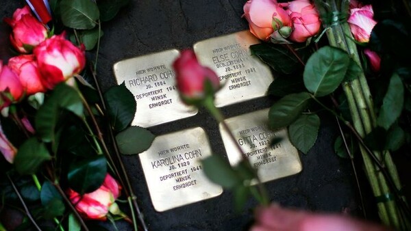 Η Γερμανία τίμησε την Καρολίνα Κον, την άγνωστη Εβραία που χάθηκε στο Ολοκαύτωμα και «βρέθηκε» χάρη στο μενταγιόν της