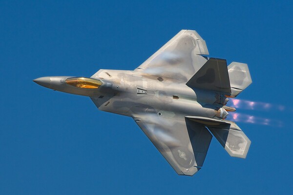 Νέα ένταση με Β. Κορέα: Οι ΗΠΑ στέλνουν F-22 στη Νότια Κορέα