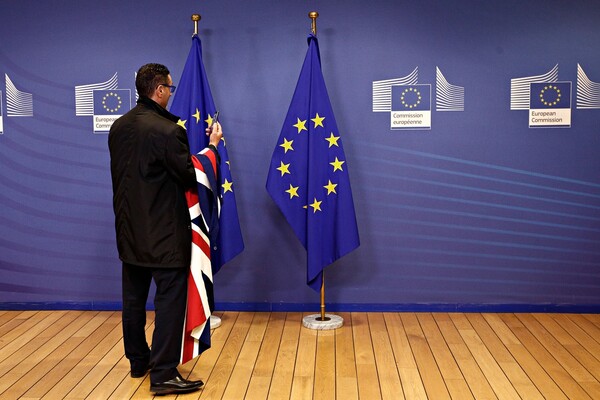 Brexit: Ολονύχτιες πυρετώδεις διαβουλεύσεις μεταξύ ΕΕ, Βρετανίας και Ιρλανδίας