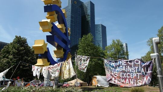 Διαδήλωση κατά της λιτότητας στη Φρανκφούρτη από το κίνημα Blockupy