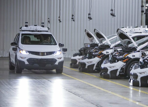 Ρομποτικά ταξί χωρίς τιμόνι έρχονται στους δρόμους των ΗΠΑ το 2019