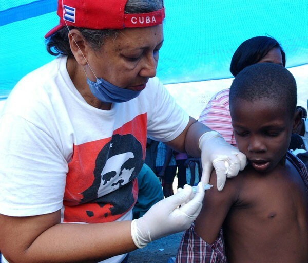 Κούβα: Γιατροί αντί τροφίμων και ρευστού