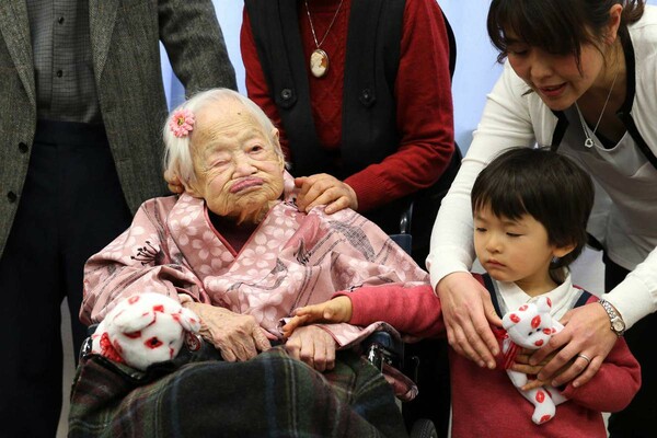 Η Misao Okawa μόλις έκλεισε τα 117