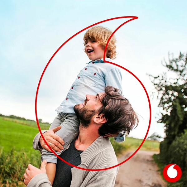Η Vodafone ενισχύει την οικογένεια με μία νέα πολιτική στήριξης της πατρότητας