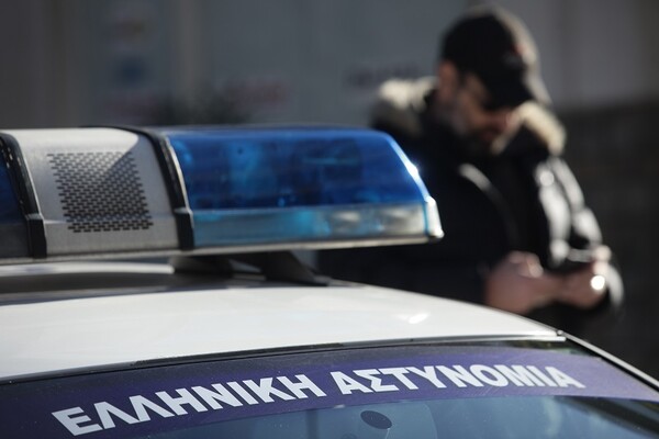 Θεσσαλονίκη: Συνελήφθη 49χρονος που μετέφερε παράνομα 91 μετανάστες