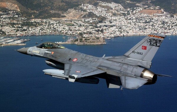 Απτόητοι οι Τούρκοι - Έξι F-16 έκαναν πτήσεις για μισή ώρα πάνω από τα ελληνικά νησιά