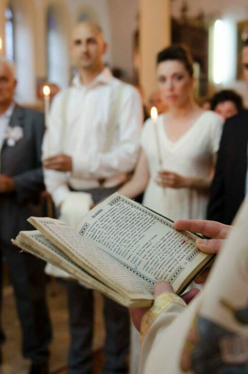 Η Φωτεινή Γουσέτη παντρεύτηκε τον σύντροφό της στην ΠΓΔΜ, με ένα μεγάλο εικαστικό δρώμενο