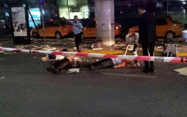 Επίθεση αυτοκτονίας στην Κωνσταντινούπολη - 32 νεκροί και δεκάδες τραυματίες από έκρηξη στο αεροδρόμιο