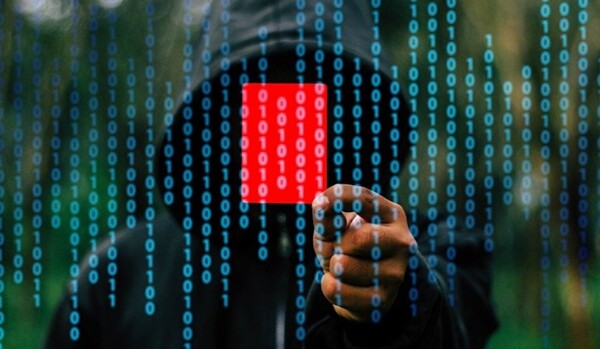 17 εκατ. δολάρια έκλεψαν οι χάκερς μέσα σε ένα χρόνο από τράπεζες στη Ρωσία