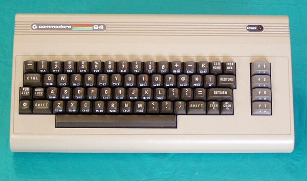 Έρχεται το smartphone της Commodore