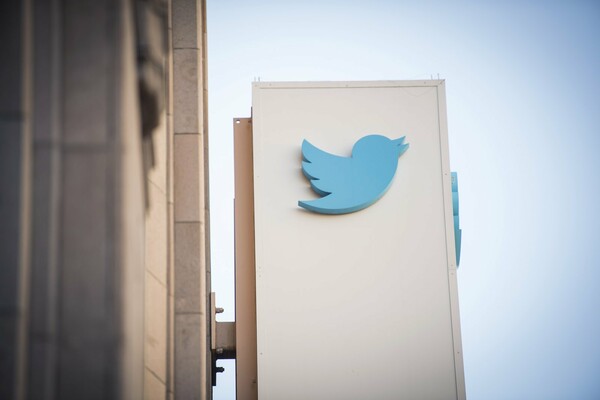 To Τwitter «καθαρίζει» λογαριασμούς πίσω από τεχνητές viral ειδήσεις