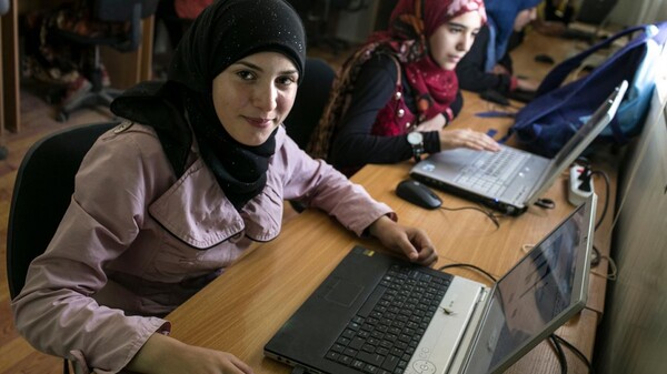 Το NaTakallam σας μαθαίνει αραβικά μέσω Skype, με δασκάλους Σύριους πρόσφυγες
