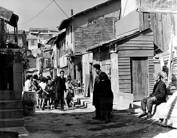 Έλλη Λαμπέτη / Μετατόπιση: η μεταπολεμική Αθήνα στις ταινίες του Κακογιάννη