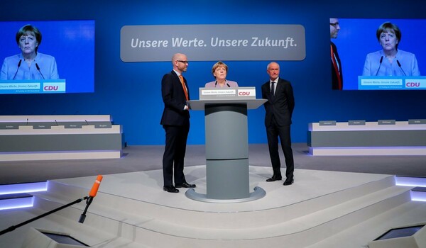 Με την επανεκλογή της Μέρκελ σήμερα στην προεδρία της CDU θα αρχίσει η μάχη των γερμανικών εκλογών
