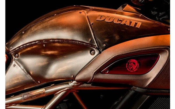 Συνεργασία Ducati & Diesel