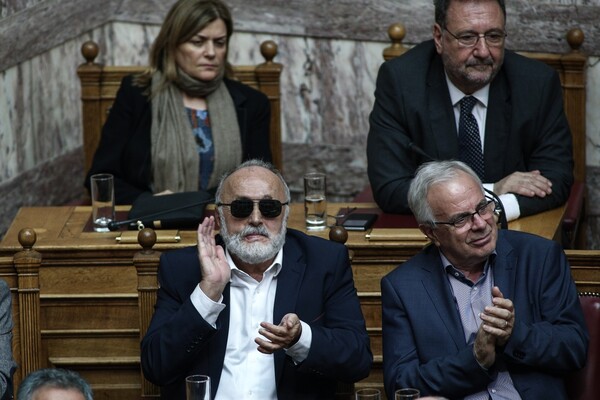Με γεια το 4ο Μνημόνιο! - Ψηφίστηκε από ΣΥΡΙΖΑ και ΑΝΕΛ το πολυνομοσχέδιο