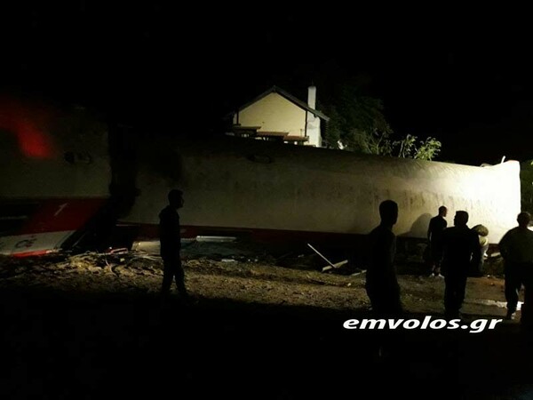 Οι πρώτες εικόνες από τον εκτροχιασμό τρένου έξω από τη Θεσσαλονίκη- Υπάρχουν τραυματίες