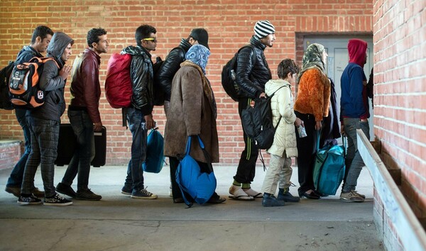 Η Γερμανία διαψεύδει τα περί περιορισμού στον αριθμό προσφύγων που έρχονται από την Ελλάδα