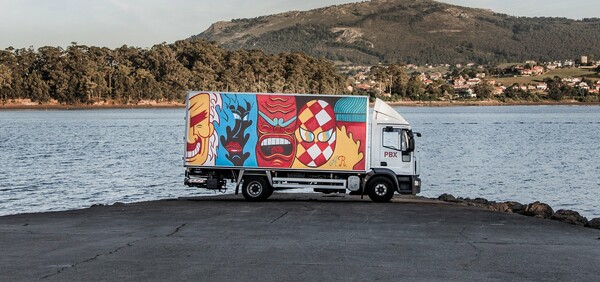 Οι νταλίκες στην Ισπανία είναι ζωγραφισμένες από street artists