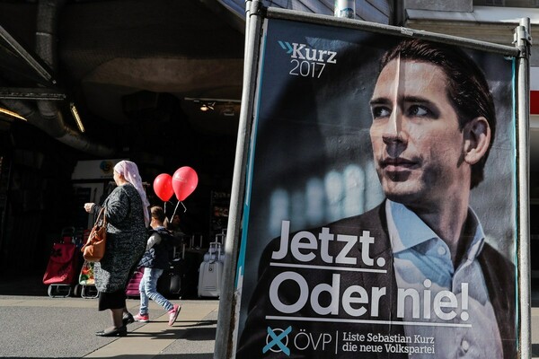 Η Αυστρία οδεύει προς εκλογική νίκη του αμφιλεγόμενου Σεμπάστιαν Κουρτς και μια δεξιά στροφή
