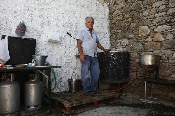 Δεκαπενταύγουστος στη Λαγκάδα Ικαρίας- 40 φωτογραφίες από το πιο εκστατικό πανηγύρι της Ελλάδας