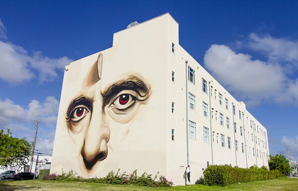 Ο ΙΝΟ μόλις έγινε ο πρώτος street art καλλιτέχνης παγκοσμίως που έφτιαξε έργο σε Κοινοβούλιο