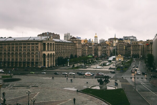 Κίεβο: Η ζωή στους δρόμους, δύομιση χρόνια μετά την εξέγερση