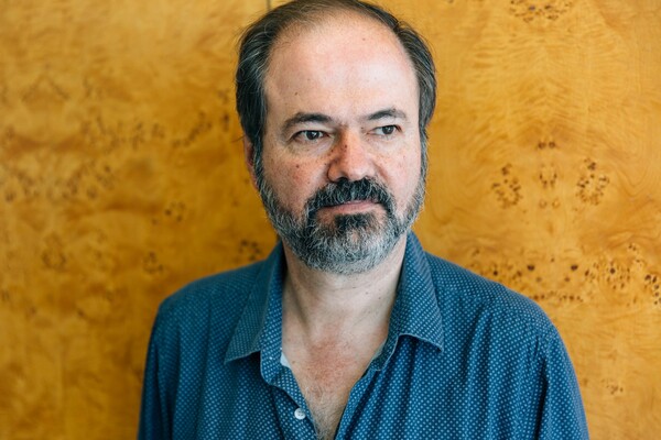 Juan Villoro: «Η Ελλάδα γέννησε τη δημοκρατία, αλλά σήμερα είναι μια ανεύθυνη χώρα, αναξιόπιστη στους ξένους»