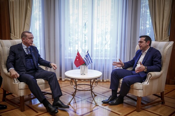 Μαξίμου: Η Ελλάδα πρότεινε στην Τουρκία ν' ανοίξει ένα νέο κεφάλαιο στις ελληνοτουρκικές σχέσεις