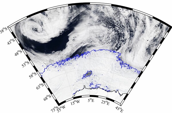 Μυστηριώδης γιγαντιαία τρύπα εντοπίστηκε στους πάγους της Ανταρκτικής