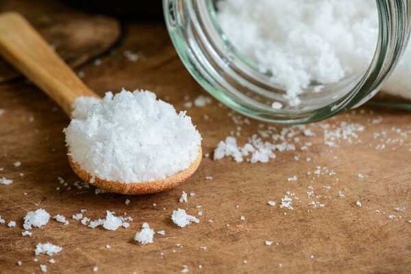 Ξέρετε πόσο αλάτι περιέχει μια φέτα ψωμί;