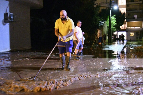 Τραγική η κατάσταση στη Μάνδρα - Σε απόγνωση οι κάτοικοι μετρούν ξανά πληγές από τις πλημμύρες