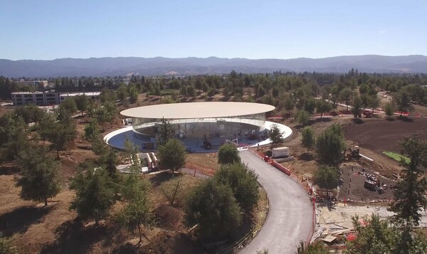 Ιδού το Steve Jobs Theater που θα φιλοξενήσει το λανσάρισμα των νέων iPhone λίγο πιο δίπλα από το Αpple Park